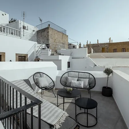 Semesterbostad Kilistra Lindian Living *